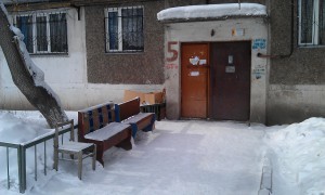 カザフスタン　冬のアパート