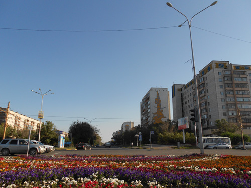 カザフスタン中部の街の一風景