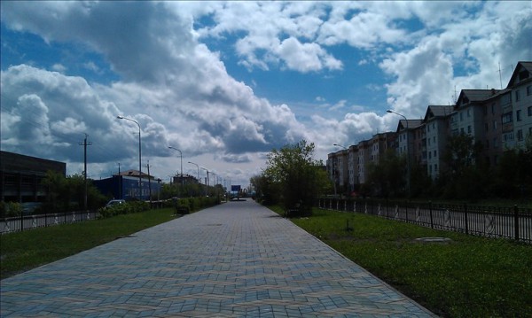 カザフスタンの新緑の街